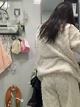 Snapshot of Aimeil chatting on 01-10-26, 07:32 Aimeil online show from 01-10-26, 07:32