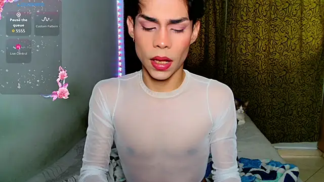 Snapshot of femboykeene chatting on 10-15-25, 08:20 femboykeene online show from 10-15-25, 08:20