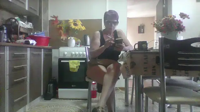 Snapshot of Ely_Elenita chatting on 09-09-25, 09:20 Ely Elenita online show from 09-09-25, 09:20