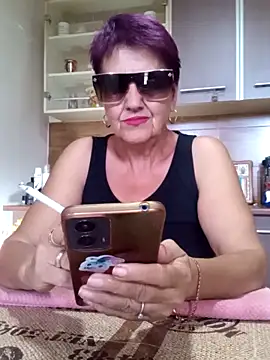 Snapshot of Ely_Elenita chatting on 09-14-25, 10:47 Ely Elenita online show from 09-14-25, 10:47