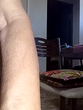 Snapshot of Ely_Elenita chatting on 09-19-25, 11:22 Ely Elenita online show from 09-19-25, 11:22