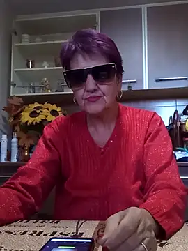 Snapshot of Ely_Elenita chatting on 09-28-25, 08:52 Ely Elenita online show from 09-28-25, 08:52