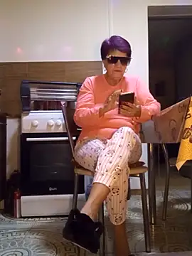 Snapshot of Ely_Elenita chatting on 11-11-25, 05:51 Ely Elenita online show from 11-11-25, 05:51