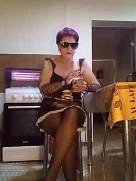 Snapshot of Ely_Elenita chatting on 11-24-25, 08:14 Ely Elenita online show from 11-24-25, 08:14