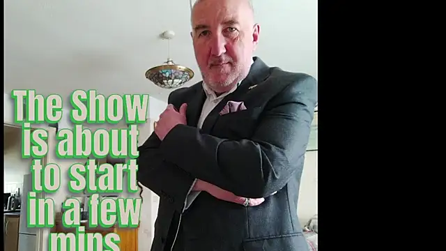 Adamdaddybear online show from 04-01-26, 01:41