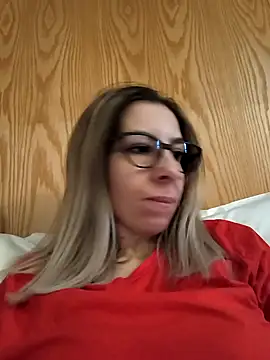 Snapshot of SukyGirl chatting on 01-09-25, 12:41 SukyGirl online show from 01-09-25, 12:41