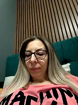 Snapshot of SukyGirl chatting on 01-14-25, 02:29 SukyGirl online show from 01-14-25, 02:29