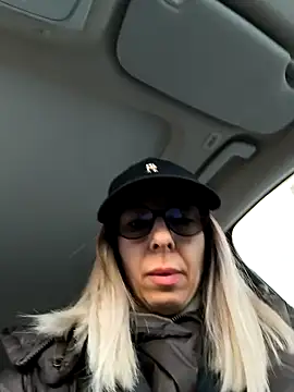 Snapshot of SukyGirl chatting on 01-14-25, 07:27 SukyGirl online show from 01-14-25, 07:27