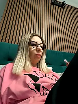 Snapshot of SukyGirl chatting on 01-23-25, 06:24 SukyGirl online show from 01-23-25, 06:24