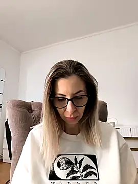 Snapshot of SukyGirl chatting on 01-25-25, 12:05 SukyGirl online show from 01-25-25, 12:05