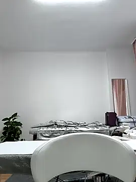 Snapshot of SukyGirl chatting on 02-08-25, 12:06 SukyGirl online show from 02-08-25, 12:06