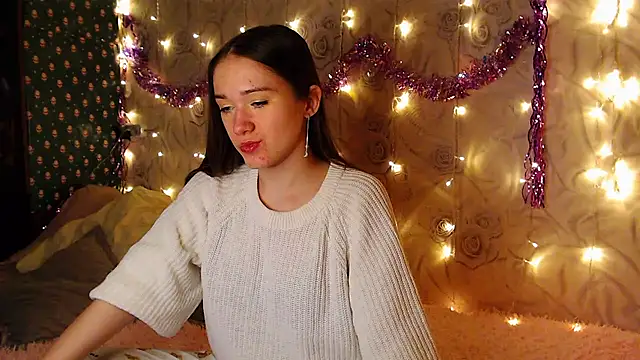 Snapshot of fluffy_kitty_ chatting on 03-05-25, 02:45 fluffy kitty online show from 03-05-25, 02:45