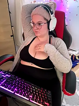 Sweetleeahxx online show from 12-21-25, 06:15