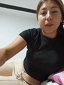 Snapshot of Sara_Brownx chatting on 06-02-26, 12:01 Sara Brownx online show from 06-02-26, 12:01