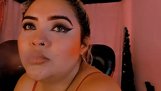 Snapshot of Agatha_humidity chatting on 03-16-25, 06:09 Agatha humidity online show from 03-16-25, 06:09