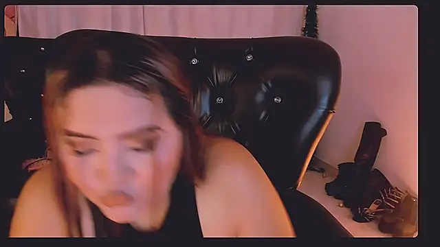 Snapshot of Agatha_humidity chatting on 03-23-25, 04:49 Agatha humidity online show from 03-23-25, 04:49