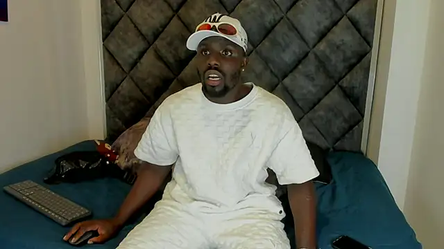 Latrellx7 online show from 10-03-25, 04:09