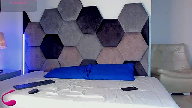 Latrellx7 online show from 03-07-26, 03:58