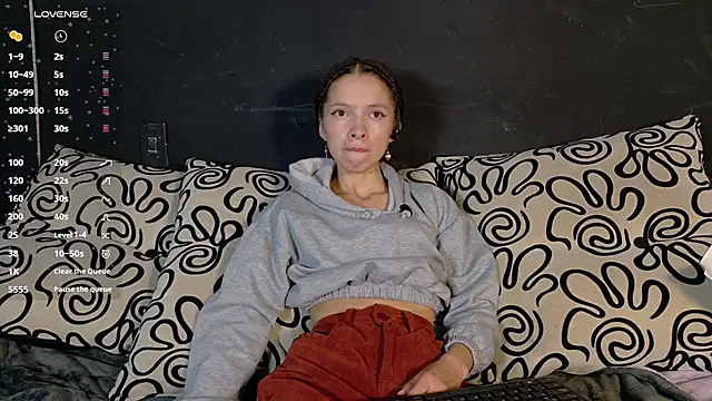 sweetdam12 online show from 10-17-25, 07:49