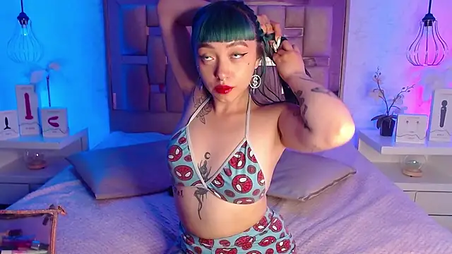 Snapshot of GigiVolkova chatting on 02-08-25, 01:32 GigiVolkova online show from 02-08-25, 01:32