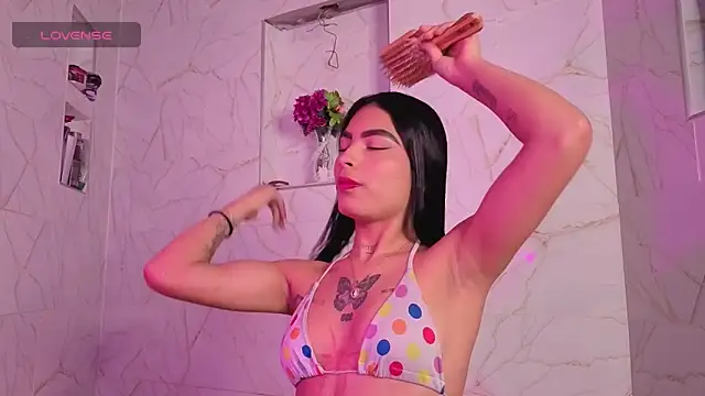 Snapshot of Dolcee_zoe chatting on 11-22-25, 09:03 Dolcee zoe online show from 11-22-25, 09:03