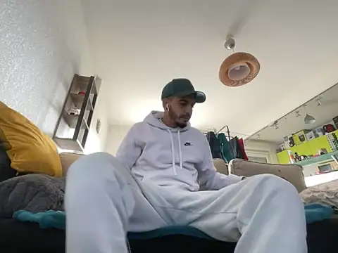 Rebeu313 online show from 01-16-25, 01:58