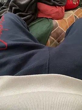 Snapshot of hamed-697 chatting on 02-15-25, 06:55 hamed-697 online show from 02-15-25, 06:55