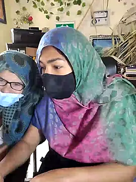 Snapshot of NAJWA-ARAB chatting on 12-10-24, 05:33 NAJWA-ARAB online show from 12-10-24, 05:33