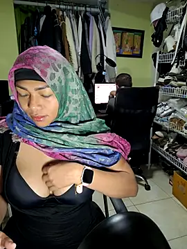 Snapshot of NAJWA-ARAB chatting on 01-13-26, 08:19 NAJWA-ARAB online show from 01-13-26, 08:19