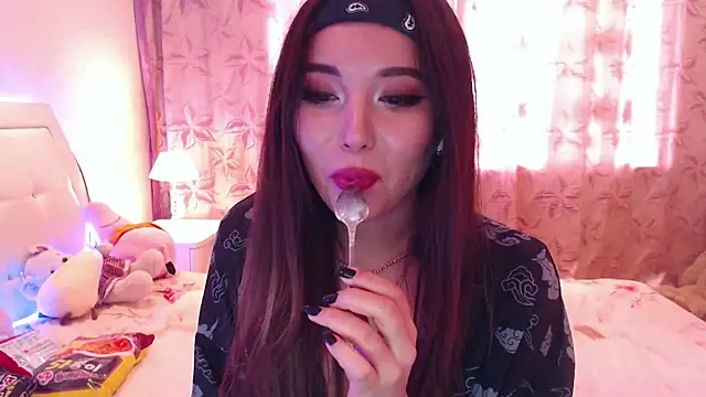 lilianbee online show from 07-08-26, 05:56