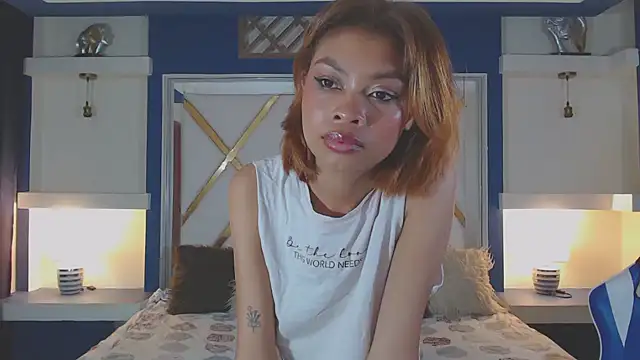 Snapshot of Perla_prg chatting on 02-13-25, 10:22 Perla prg online show from 02-13-25, 10:22