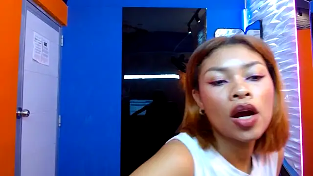 Snapshot of Perla_prg chatting on 03-08-25, 05:54 Perla prg online show from 03-08-25, 05:54