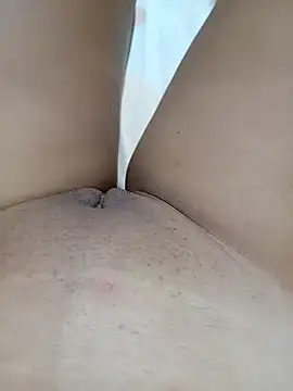 Snapshot of Khaleyssi chatting on 12-28-24, 05:33 Khaleyssi online show from 12-28-24, 05:33