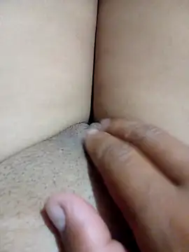 Snapshot of Khaleyssi chatting on 10-30-25, 03:52 Khaleyssi online show from 10-30-25, 03:52