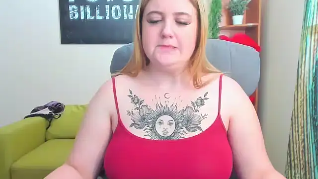 Snapshot of Doliss chatting on 03-08-25, 07:27 Doliss online show from 03-08-25, 07:27