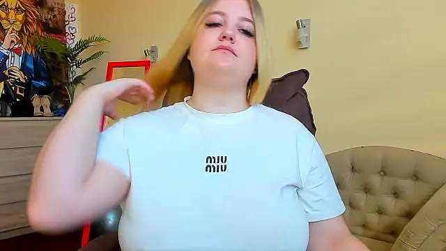 Snapshot of Doliss chatting on 09-16-25, 06:14 Doliss online show from 09-16-25, 06:14