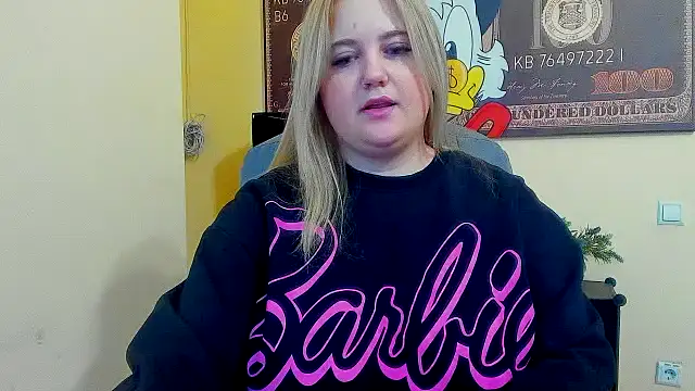 Snapshot of Doliss chatting on 10-02-25, 05:58 Doliss online show from 10-02-25, 05:58