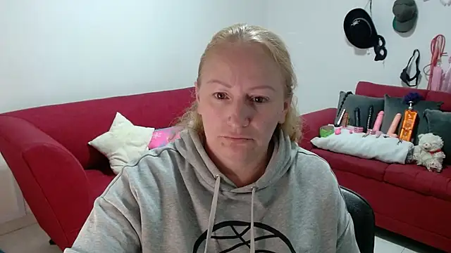 emperabigbootybigass online show from 02-09-26, 12:20