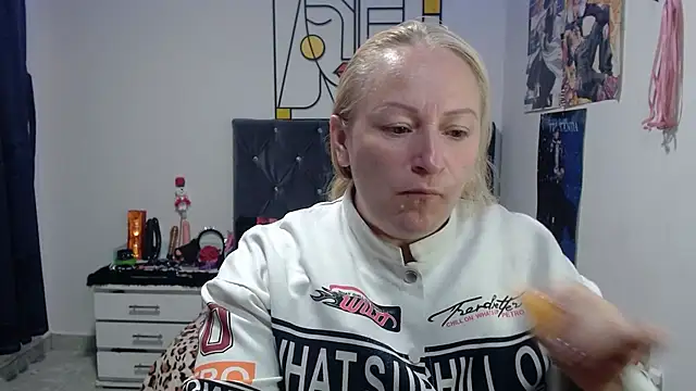 emperabigbootybigass online show from 05-20-26, 12:22