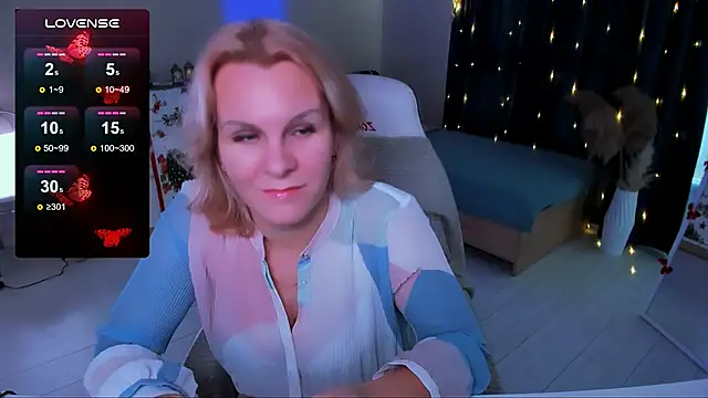 Snapshot of Louisa_Bay chatting on 01-04-25, 11:54 Louisa Bay online show from 01-04-25, 11:54