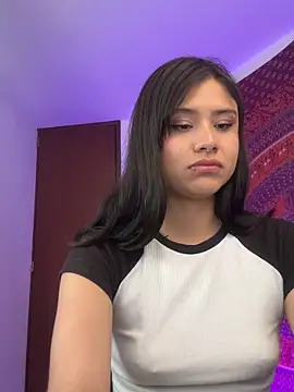 Snapshot of _Valkyrie chatting on 03-04-26, 07:09 Valkyrie online show from 03-04-26, 07:09