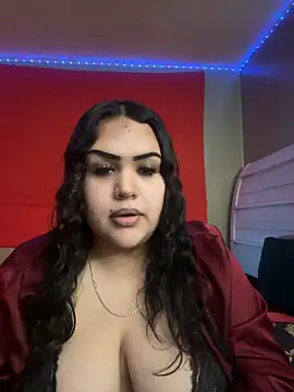 Snapshot of iTrapXXXBACKUP chatting on 01-11-25, 07:49 iTrapXXXBACKUP online show from 01-11-25, 07:49