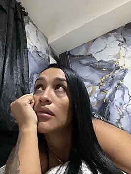 KatalinnaBrown online show from 02-06-26, 10:51