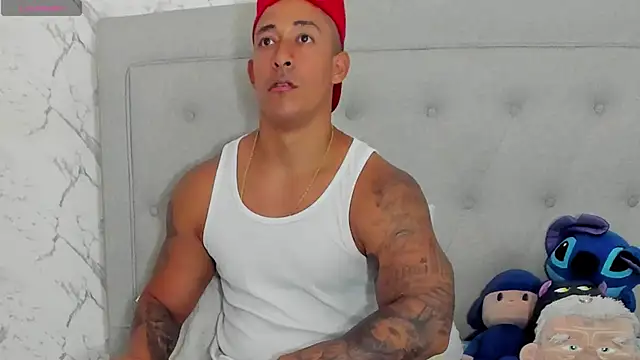 Snapshot of luigiferrara chatting on 05-31-26, 06:09 luigiferrara online show from 05-31-26, 06:09