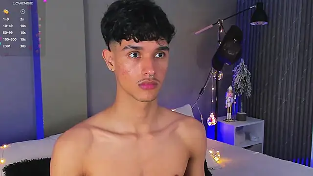 Snapshot of Busterspinter chatting on 12-11-24, 07:31 Busterspinter online show from 12-11-24, 07:31