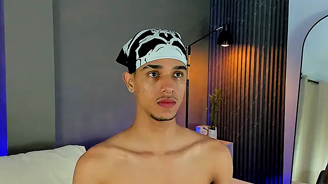 Snapshot of Busterspinter chatting on 01-10-25, 08:40 Busterspinter online show from 01-10-25, 08:40