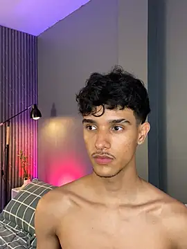 Snapshot of Busterspinter chatting on 02-05-25, 05:52 Busterspinter online show from 02-05-25, 05:52