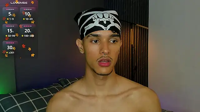 Snapshot of Busterspinter chatting on 02-06-25, 06:51 Busterspinter online show from 02-06-25, 06:51