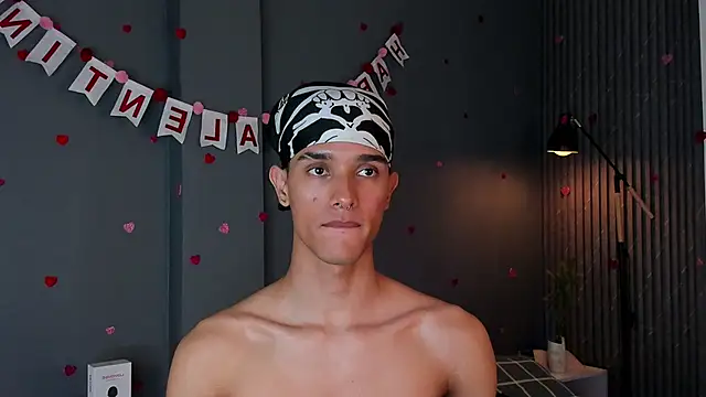 Snapshot of Busterspinter chatting on 02-12-25, 07:13 Busterspinter online show from 02-12-25, 07:13