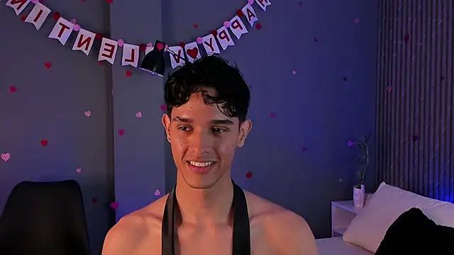 Snapshot of Busterspinter chatting on 02-14-25, 08:10 Busterspinter online show from 02-14-25, 08:10